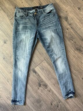 Rocawear Skinny Jeans in Light Blue Wash